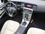 Volvo V60 Cross Country T5 245pk AWD Summum / Adaptieve cruise control / Elektrisch verstelbare stoelen / Trekhaak / Panorama dak / BLIS /