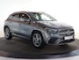 Mercedes-Benz GLA 180 Business Solution AMG | Panoramaschuifdak | Trekhaak | Premium Plus | Head-Up | 360° camera | Dodehoekassistent |