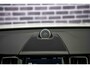 Volvo XC60 2.0 T6 Plug-in hybrid AWD Ultimate Dark | Luchtvering | Trekhaak | Head-up display | Bowers & Wilkins | Panoramisch schuif-/kantel dak | Adaptive cruise control | BLIS | Stoel/Stuurverwarming |