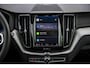 Volvo XC60 2.0 T6 Plug-in hybrid AWD Ultimate Dark | Luchtvering | Trekhaak | Head-up display | Bowers & Wilkins | Panoramisch schuif-/kantel dak | Adaptive cruise control | BLIS | Stoel/Stuurverwarming |
