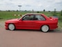 BMW M3 E30 circuit auto met 2.8 motor 6cilinder 220pk