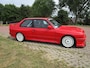 BMW M3 E30 circuit auto met 2.8 motor 6cilinder 220pk
