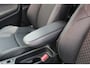Toyota Yaris 1.5 Hybrid Executive Limited Bi-Tone met trekhaak!
