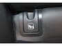 Toyota Yaris 1.5 Hybrid Executive Limited Bi-Tone met trekhaak!