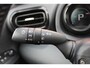 Toyota Yaris 1.5 Hybrid Executive Limited Bi-Tone met trekhaak!