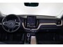 Volvo XC60 T8 Recharge AWD Ultra Dark - LONG RANGE - Panorama/schuifdak - IntelliSafe Assist & Surround - 360º Camera - Harman/Kardon audio - Adaptieve LED koplampen - Verwarmde voorstoelen, stuur & achterbank - Parkeersensoren voor & achter - Elektr. bedienb. voorstoelen met geheugen - Head up display - Draadloze tel. lader - Extra getint glas - 20' LMV