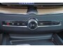 Volvo XC60 T8 Recharge AWD Ultra Dark - LONG RANGE - Panorama/schuifdak - IntelliSafe Assist & Surround - 360º Camera - Harman/Kardon audio - Adaptieve LED koplampen - Verwarmde voorstoelen, stuur & achterbank - Parkeersensoren voor & achter - Elektr. bedienb. voorstoelen met geheugen - Head up display - Draadloze tel. lader - Extra getint glas - 20' LMV