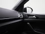 Volkswagen T-Cross 1.0 TSI R-Line 116 PK | R-Line | Navigatie | Adaptive Cruise Control | Apple Carplay | Achteruitrijcamera | Stoelverwarming | Parkeersensoren | Digital Cockpit Pro Lichtmetalen velgen |
