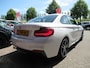 BMW 2-Serie Coupé Automaat 218i Executive Edition| Parelmoerwit metallic | Clima-Airco | Apple Carplay | PDC | Incl. BOVAG Garantie | LED Dagrijverlichting |