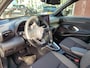 Toyota Yaris Cross 1.5 Hybrid STYLE PANODAK STOEL/STUURVERW KEYLESS HEAD-UP 17'' LM-VELGEN CAMERA LED APPLE/ANDROID CLIMA AD-CRUISE NAVI
