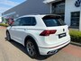 Volkswagen Tiguan 1.4 TSI eHybrid R-Line Business+ / Panoramadak / 19" LMV / IQ LED Matrix / Navi / Camera / Keyless /  APP.Connect / Stuur en Stoelverwarming / Dode Hoek