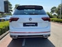 Volkswagen Tiguan 1.4 TSI eHybrid R-Line Business+ / Panoramadak / 19" LMV / IQ LED Matrix / Navi / Camera / Keyless /  APP.Connect / Stuur en Stoelverwarming / Dode Hoek