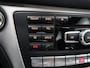 Mercedes-Benz SL 350 Cabrio Panoramadak H&K Leer Nekverwarming Camera 19 inch Massage Stoelverkoeling Sportstoelen Nieuwstaat Dealer onderhouden PDC