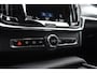 Volvo V90 T4 190PK Automaat Business Luxury+ / Adaptive Cruise control / Elektrisch Panoramadak / Trekhaak / Stoelverwarming voor+achter / Achteruitrijcamera / Elek. stoelen / Geheugen bestuurdersstoel