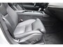 Volvo V90 T4 190PK Automaat Business Luxury+ / Adaptive Cruise control / Elektrisch Panoramadak / Trekhaak / Stoelverwarming voor+achter / Achteruitrijcamera / Elek. stoelen / Geheugen bestuurdersstoel