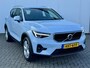 Volvo XC40 B3 | Pixel LED | Verw.stuurwiel/stoelen | Elek.verstel.voorstoelen