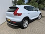Volvo XC40 B3 | Pixel LED | Verw.stuurwiel/stoelen | Elek.verstel.voorstoelen
