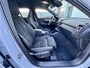 Volvo XC40 B3 | Pixel LED | Verw.stuurwiel/stoelen | Elek.verstel.voorstoelen