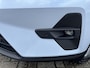 Volvo XC40 B3 | Pixel LED | Verw.stuurwiel/stoelen | Elek.verstel.voorstoelen