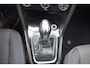 Volkswagen T-Roc 1.5 TSI Style Automaat Navigatie / Adap. Cruise / Trekhaak / Camera / PDC v+a / 17" LM