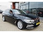 BMW 5-Serie Touring 530i xDrive Executive + PANO / ADAPTIEVE DEMPING / CAMERA / DODEHOEKDETECTIE / DEALER ONDERHOUDEN