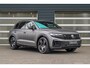 Volkswagen Touareg R 3.0 V6 TSI eHybrid 462pk 4-Motion | SoH 95% | Trekhaak | Nachtzicht Camera | Matt Silicium Grey