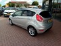 Ford Fiesta 1.0 EcoBoost Titanium, Airco, Multimediasysteem, Bluetooth telefoonverbinding, Cruise control, Parkeersensoren, Navigatie, Stoelverwarming, Verwarmde voorruit, Centrale vergrendeling met AB, Elektrische ramen en spiegels, Lichtmetalen velgen, Nette auto, BOVAG