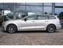 Volvo V60 T6 Recharge AWD Plus Dark | Panoramadak | 360 Camera | Keyless Entry | Panodak | Adaptieve Cruise + Pilot Assist | Elek. Trekhaak | Google | Stoel & Stuurverwarming | Elek. Stoelen + Geheugen