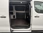 Peugeot Expert Long Premium 180 pk Automaat | Navigatie | Achteruitrijcamera | Parkeersensoren Voor en Achter | Trekhaak | Zijschuifdeur Rechts | Climate Control | Cruise Control | 17" Lichtmetalen Velgen | Apple Carplay/Android Auto |