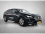 Peugeot 408 Allure 130pk Automaat | Navigatie | Achteruitrijcamera | Adaptieve Cruise Control | Climate Control | Parkeersensoren | Keyless | Draadloze Apple Carplay / Android Auto | DAB+ radio | Bluetooth | Armsteun | Led koplampen | Digitaal instrumentenpaneel | Donker getint glas | 17" lichtmetalen velgen |