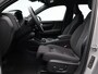 Volvo EX40 Single Motor Extended Range Plus 82 kWh / Trekhaak / Stoel- & Stuurwielverwarming / BLIS / Elek. verstelbare stoelen / Pilot Assist / 20'' / Achteruitrijcamera