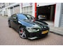 BMW 4-Serie Coupé M440i xDrive High Executive | M-SPORT | SAN REMO GRUN | Panoramadak | Harman Kardon | Head Up Display | Adaptieve demping | APPLE CarPlay | 360 graden Camera