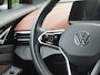 Volkswagen ID.5 Pro 77 kWh | Trekhaak | Camera | Apple Carplay | Warmtepomp | Sfeerverlichting | NL-Auto |