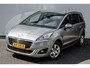 Peugeot 5008 1.2 PureTech Style 5p. Full map navigatie/ Cruise control/ Climate control/ Tel. bluetooth