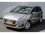 Peugeot 5008 1.2 PureTech Style 5p. Full map navigatie/ Cruise control/ Climate control/ Tel. bluetooth
