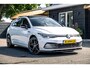 Volkswagen Golf 1.5 eTSI Style R-Line Automaat I Panoramadak I Distributie vervangen I Adaptive Cruise I Stuur & stoelverwarming