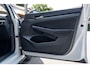 Volkswagen Golf 1.5 eTSI Style R-Line Automaat I Panoramadak I Distributie vervangen I Adaptive Cruise I Stuur & stoelverwarming