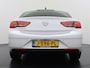 Opel Insignia Grand Sport T165PK Leer Camera Navi Apple Carplay Android PDC-a+v Trekhaak LED-v+a Ecc Cruise Control AGR-Comfort Stoelen Verwarmd Business Executive Regen-Lichtsensor Sensor dodehoek Verkeersbordlezer Rijstrooksensor 1e Eigenaar