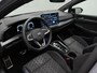 Volkswagen Golf 1.5 eTSI 150 pk DSG R-Line Edition | Panoramadak | Trekhaak | Harman/Kardon | Head-up display | Stuur-/stoelverwarming