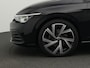 Volkswagen Golf 1.0 eTSI 110 pk DSG United | Panoramadak | Achteruitrijcamera | Matrix LED koplampen | Stoelverwarming | 18 inch