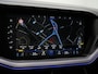 Volkswagen Touareg R 3.0 TSi 462 pk tiptronic eHybrid 4MOTION | Panoramadak | Trekhaak | Puglia leder | Geheugen-/massagestoelen |