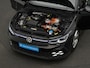 Volkswagen Golf 1.4 245 pk DSG eHybrid GTE | Panoramadak | IQ Light | Achteruitrijcamera | Sportonderstel | Adaptive Cruise Control | 17 inch