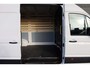 Volkswagen Crafter 30 2.0 TDI 140PK L3H3 Highline | Trekhaak | Geveerde stoel | Camera | Leder | Verwarmbare voorruit