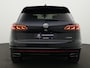 Volkswagen Touareg R 3.0 TSi 462 pk eHybrid 4MOTION | EXCL. BTW / Grijs kenteken | Panoramadak | Trekhaak | Leder | Luchtvering
