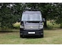 Volkswagen Crafter 177 pk Highline L3H3 8-traps automaat | LED | Achteruitrijcamera | Trekhaak | Imperiaal | 17 inch | Verwarmbare voorruit | Alarm