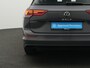 Volkswagen Golf Variant 1.0 eTSI 110 pk DSG Life Business | Geheugen-/massagestoel | Stuur-/stoelverwarming | Parkeersensoren voor/achter | Navigatie
