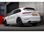 Porsche Cayenne 3.0 V6 340 pk / Lucht-Vering/ Pano-Dak/ Keyless/ 360-Camera/ Leder/ Sport-Stoelen/ Stoel.Verw/ Led-Koplamp/ 20'' LMV