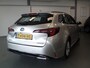Toyota Corolla Touring Sports Hybrid 140 Active, Automaat, Navigatie, Clima controle, Achteruitrijcamera, Elek ramen, Cruise controle, Lm velgen 16'', Nederlandse auto!! Bovag afleverpakket 695,-