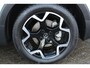Opel Crossland 1.2-110pk Turbo 'Elegance'. Mooie en luxe hoogzitter met weinig km's ! Volautm. airco dual, cruise control, camera, comfortstoelen, metallic lak,  LM wielen, navigatie, telefoonvoorb., lane- en side assist, parkeersensoren v+a,  LED verlichting  etc.