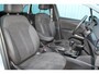 Opel Crossland 1.2-110pk Turbo 'Elegance'. Mooie en luxe hoogzitter met weinig km's ! Volautm. airco dual, cruise control, camera, comfortstoelen, metallic lak,  LM wielen, navigatie, telefoonvoorb., lane- en side assist, parkeersensoren v+a,  LED verlichting  etc.